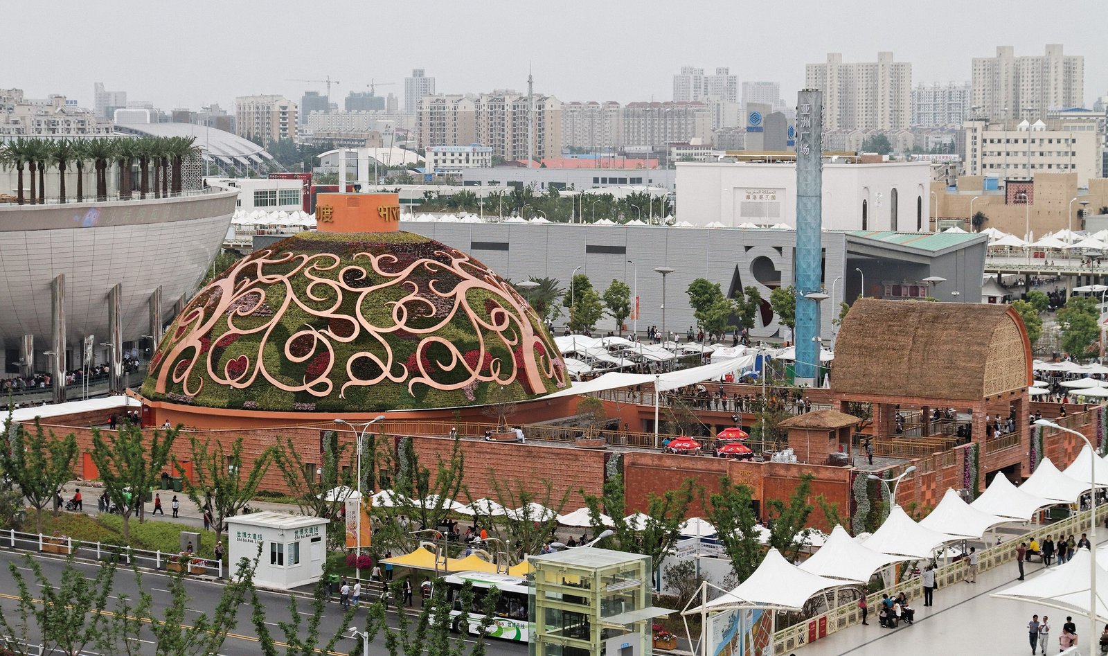 2560px-India_Pavilion_from_Expo_Culture_Center_2